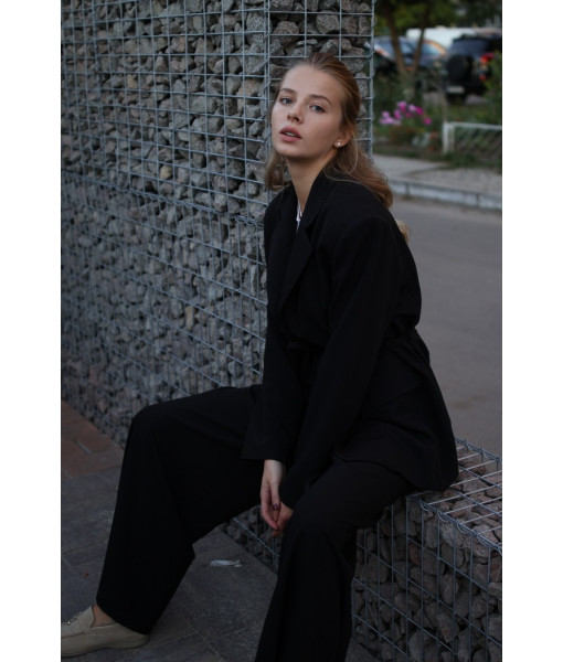 Stylish oversized suit (red, black, beige)