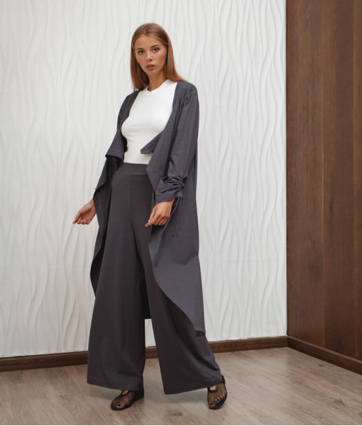 Knitted suit (cardigan and palazzo) grey