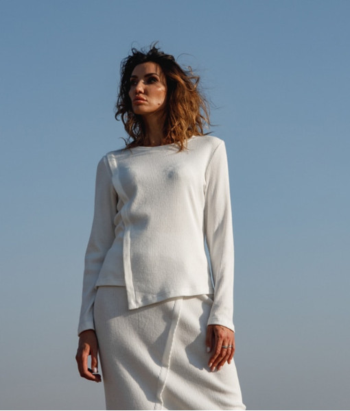 Suit with added agora (white)