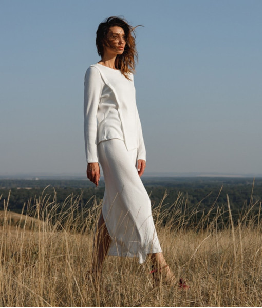Suit with added agora (white)