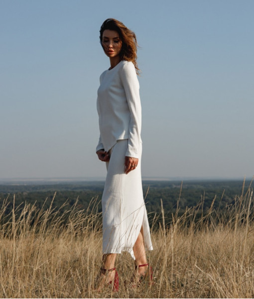 Suit with added agora (white)