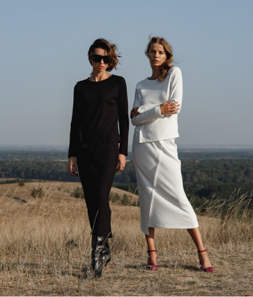 Suit with added agora (white)