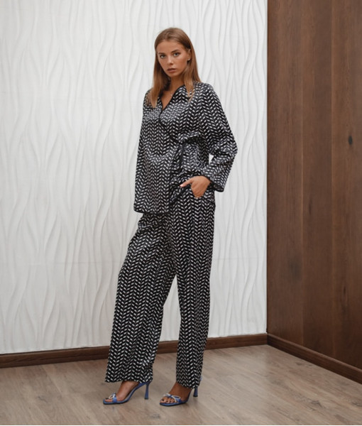 Kimono suit (blouse and pants)