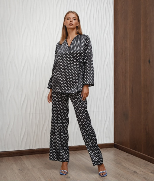 Kimono suit (blouse and pants)
