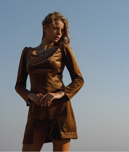 Elegant dress made of velvet in the style of Old Money