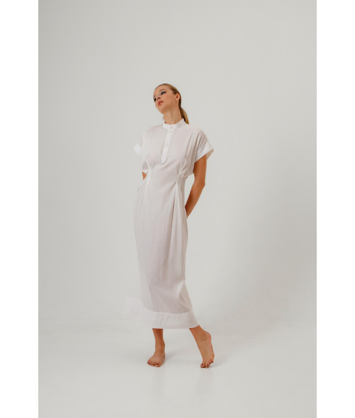 Dress with pleats 