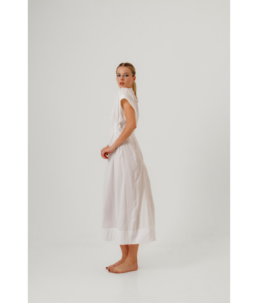 Dress with pleats 