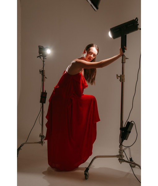 Dress with an open back