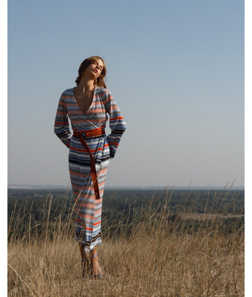 Knitted dress with a smell