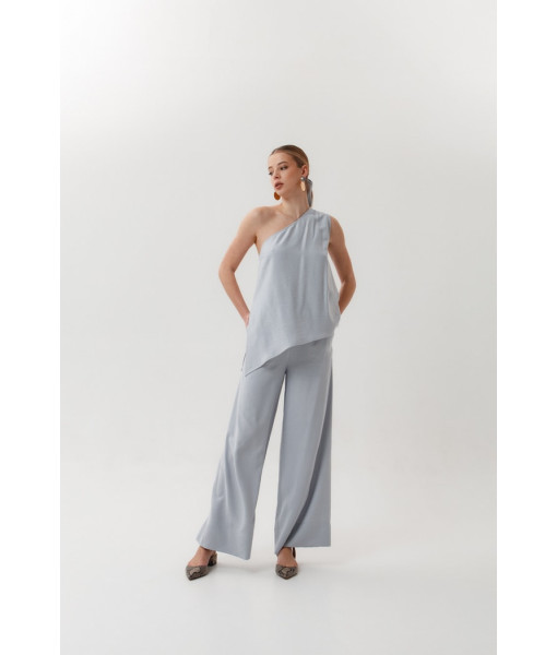 Linen suit: palazzo and one-shoulder top (black, white, gray)