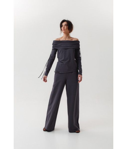 Knitted suit: palazzo and off-shoulder long (gray)