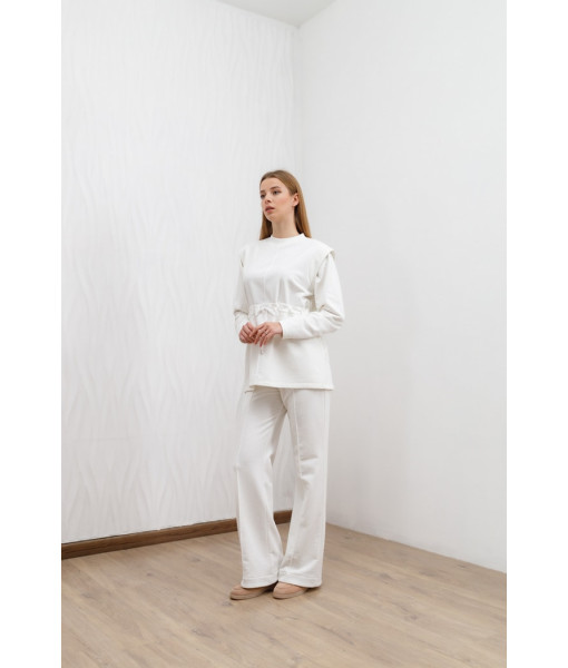 Knitted suit, palazzo pants and sweatshirt (white, black)