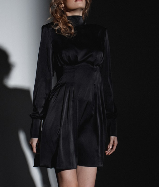 Short silk dress with pleats (black, pink)