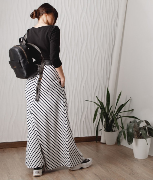 Black and white knitted dress