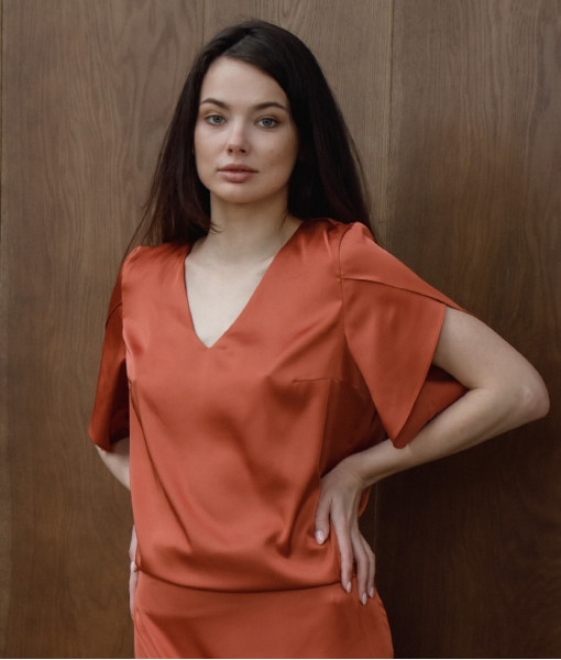 Silk T-shirt, bronze