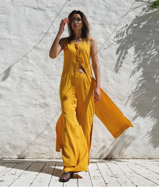 Complete look: A-line dress and flared pants (mustard)